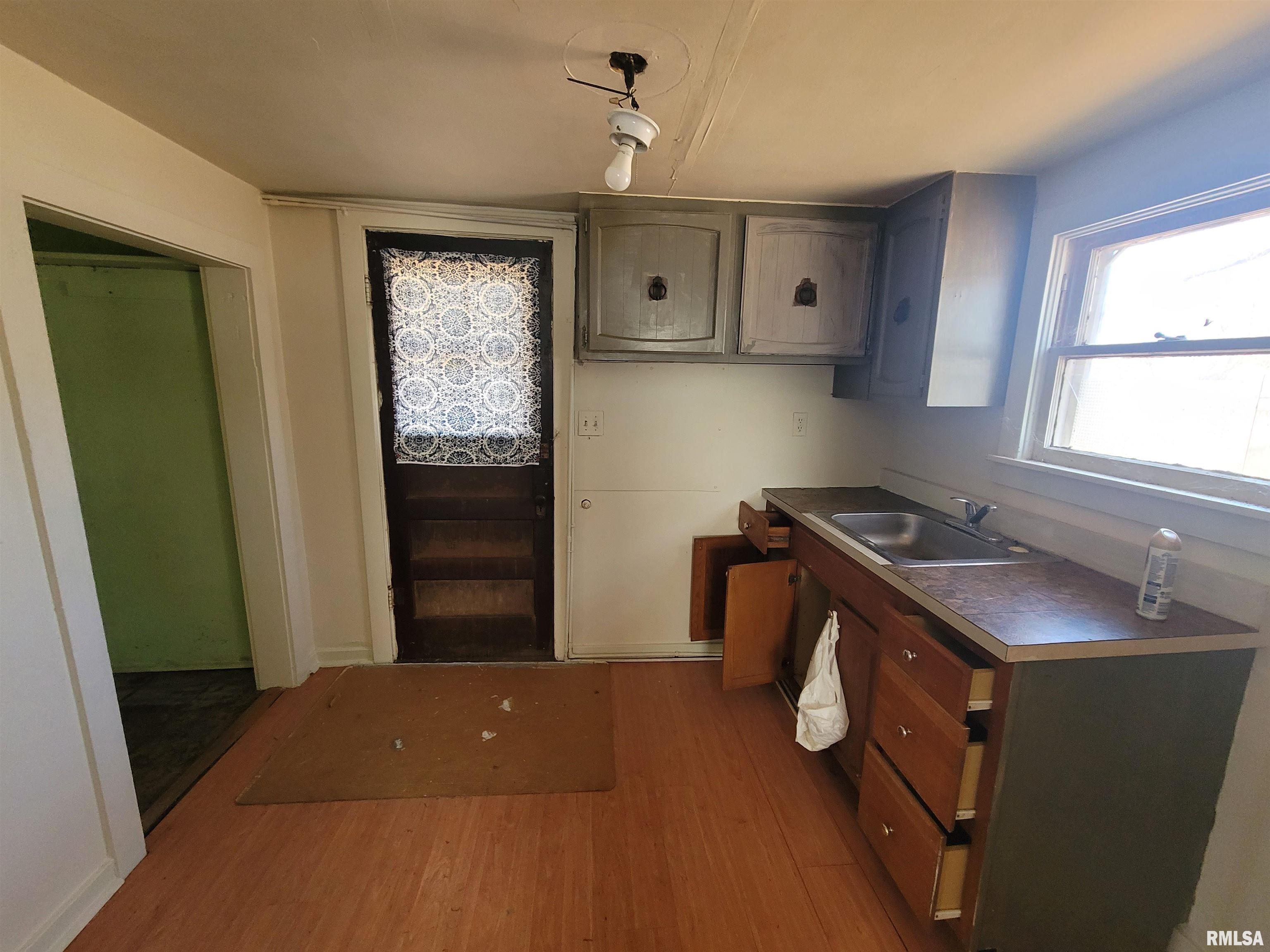 312 Southeast 7th Street Fairfield, IL 62837 - Photo 29 of 31