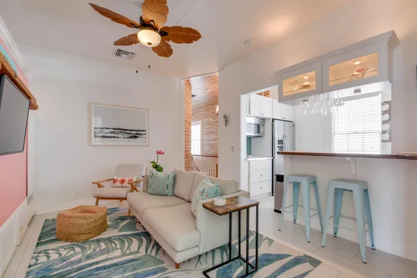 $765,000 | 828 White Street, Unit 2, Key West, FL 33040