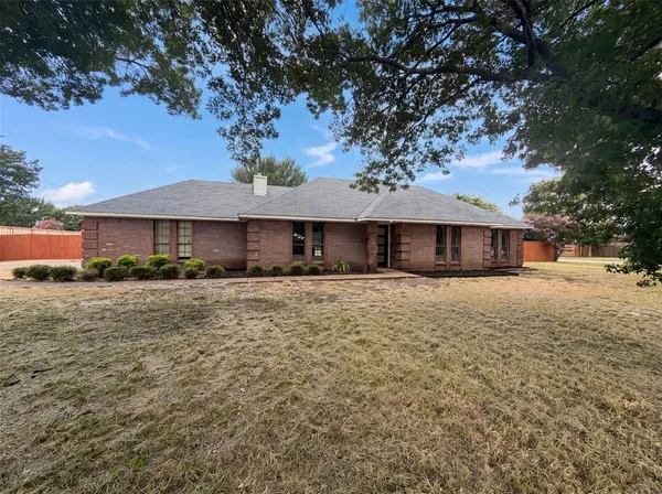 $360,000 | 127 Jason Drive, Red Oak, TX 75154
