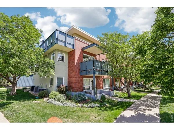 $725,000 | 4730 Holiday Drive, Unit 201, Boulder, CO 80304
