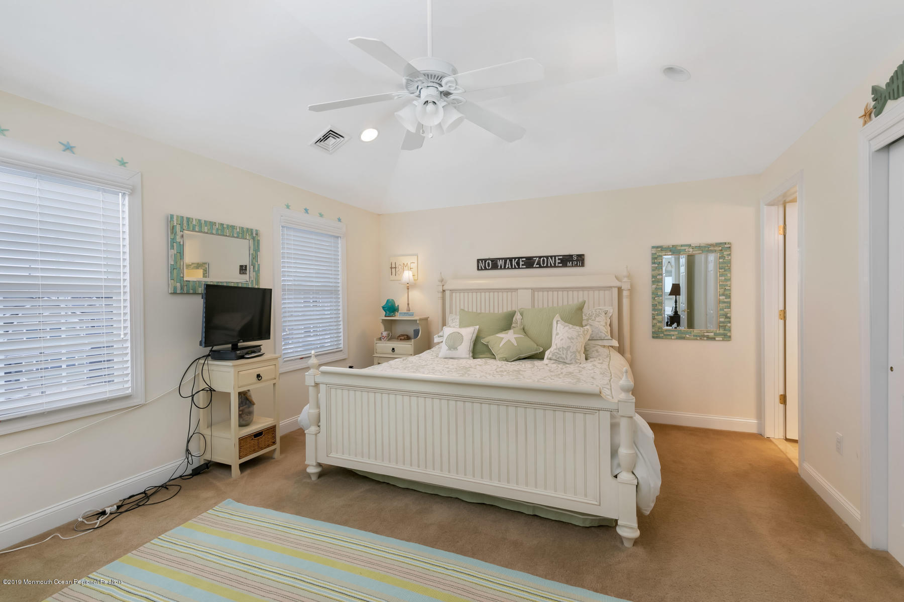 100 North Bayside Road Lavallette, NJ 08735 - Photo 16 of 24 Third Floor Bedroom en Suite