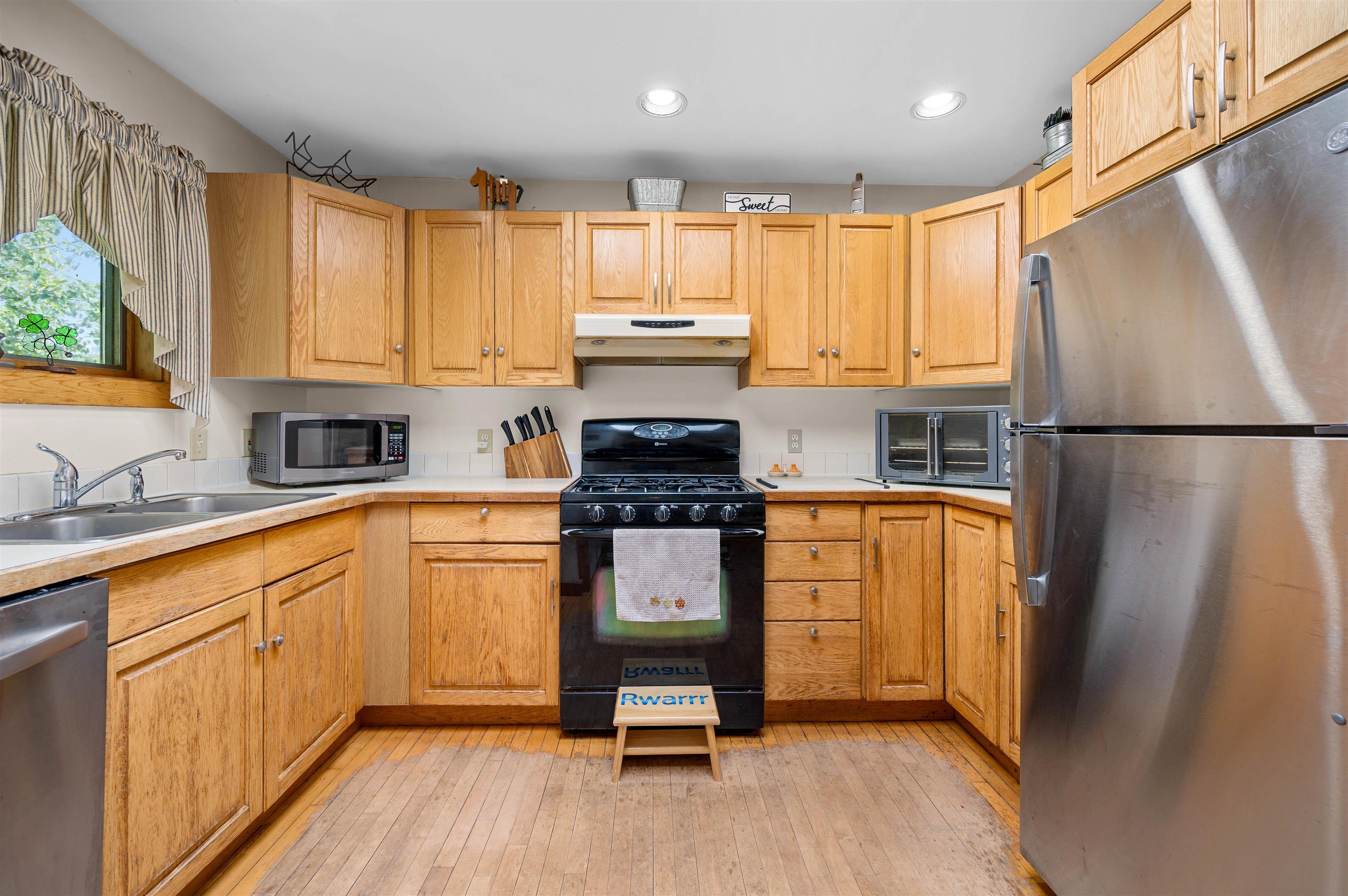 784 Stancliff Road Morristown, VT 05661 - Photo 6 of 35