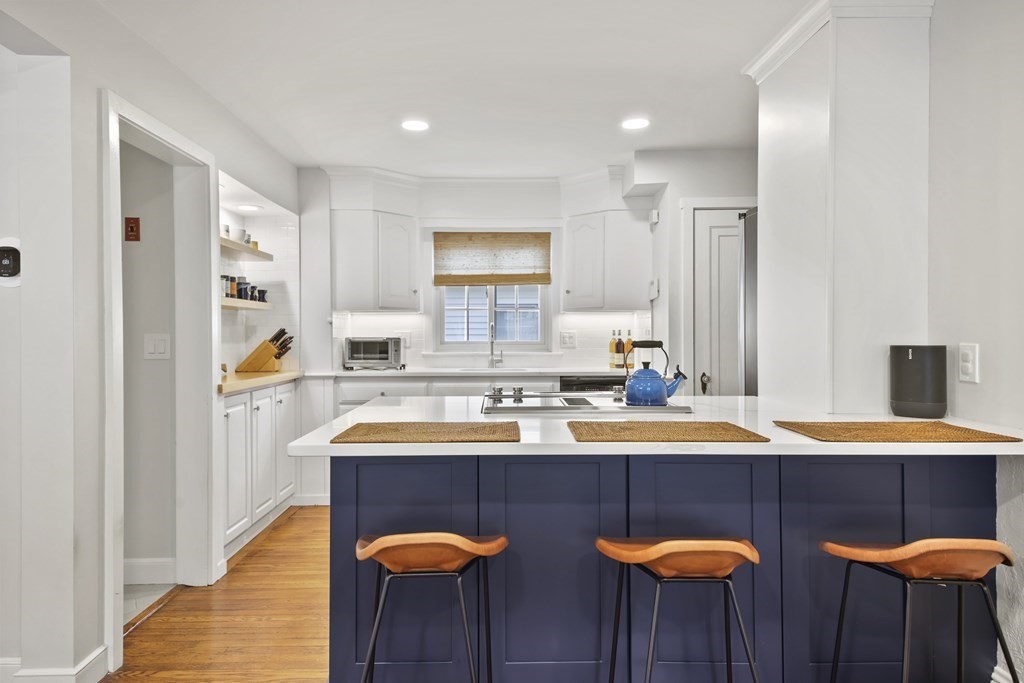 25 Prospect Street Reading, MA 01867 - Photo 6 of 42