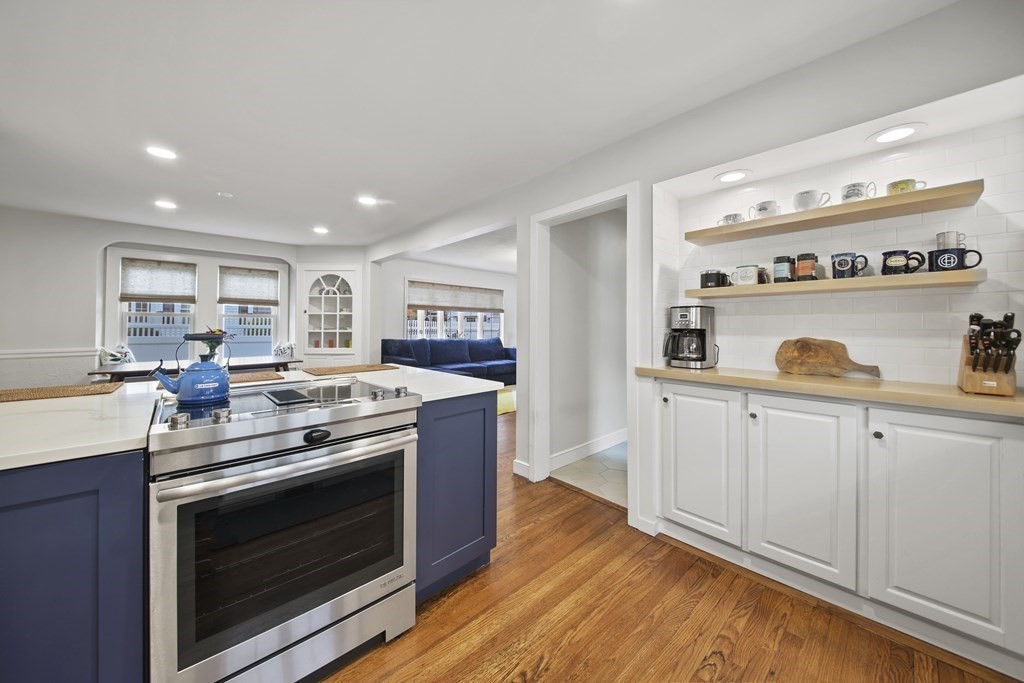 25 Prospect Street Reading, MA 01867 - Photo 8 of 42