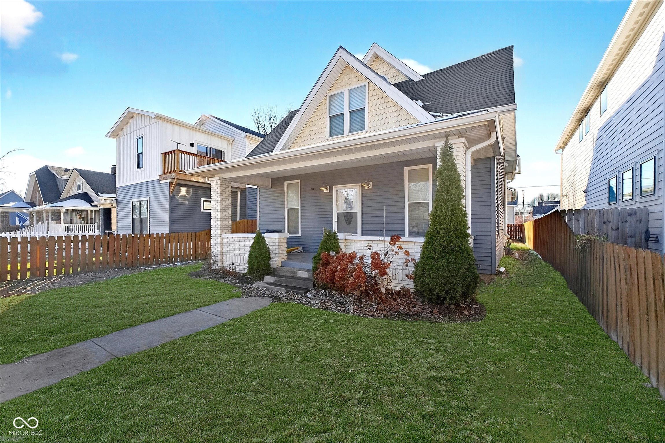 916 Dawson Street Indianapolis, IN 46203 - Photo 2 of 29