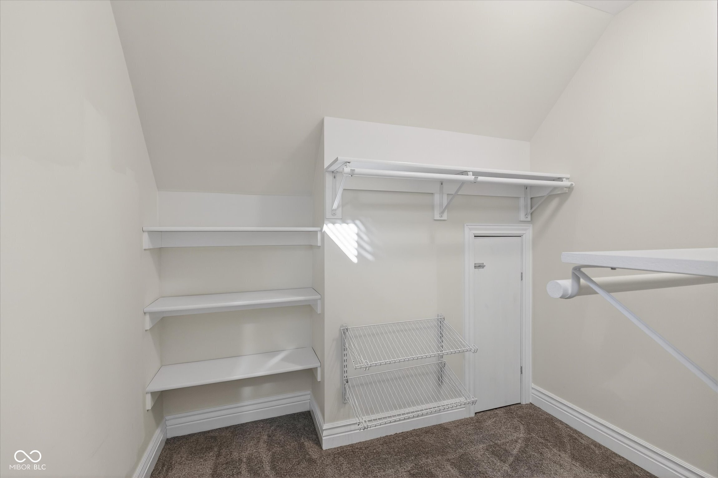 916 Dawson Street Indianapolis, IN 46203 - Photo 23 of 29