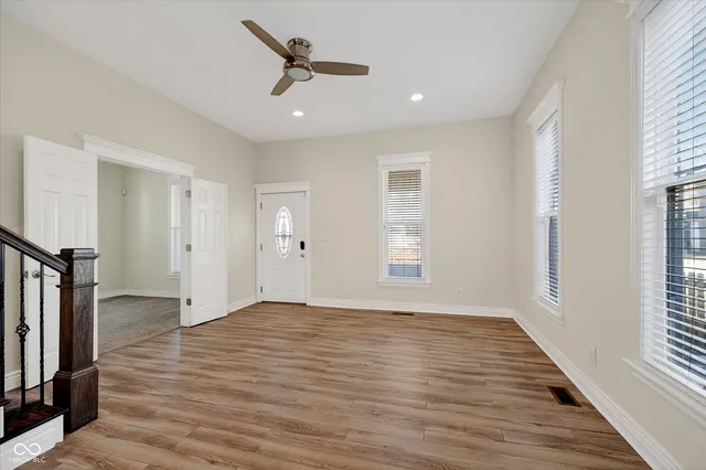 $2,100 | 916 Dawson Street, Indianapolis, IN 46203