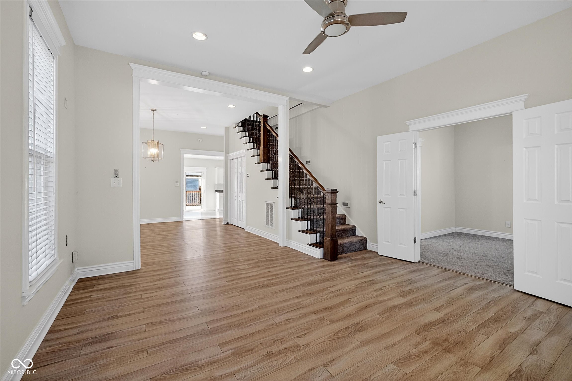 916 Dawson Street Indianapolis, IN 46203 - Photo 4 of 29