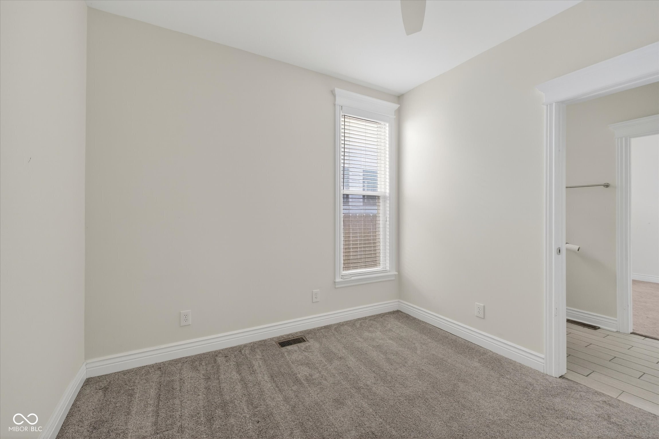 916 Dawson Street Indianapolis, IN 46203 - Photo 10 of 29