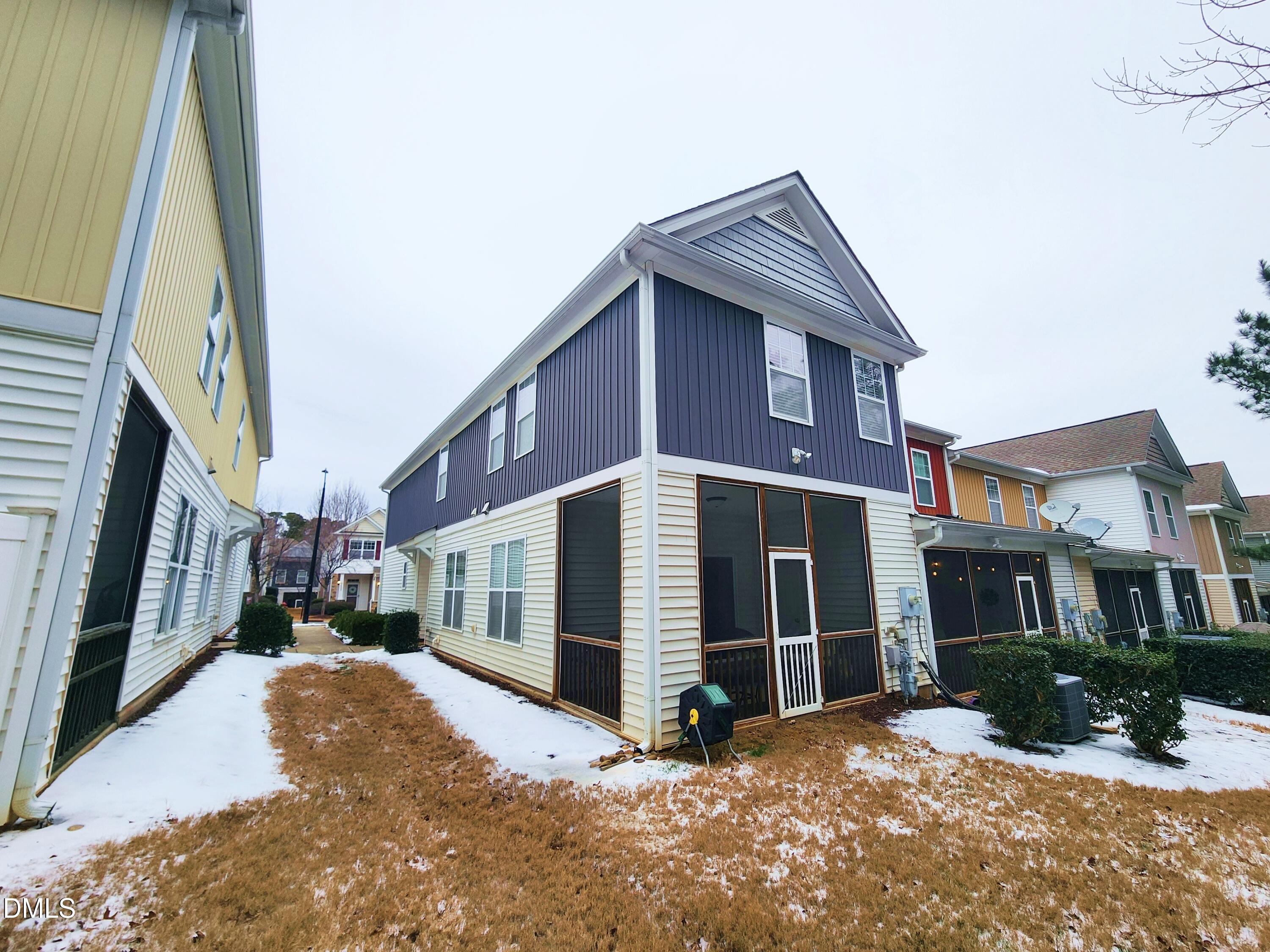 2423 Memory Ridge Drive Raleigh, NC 27606 - Photo 4 of 30 4