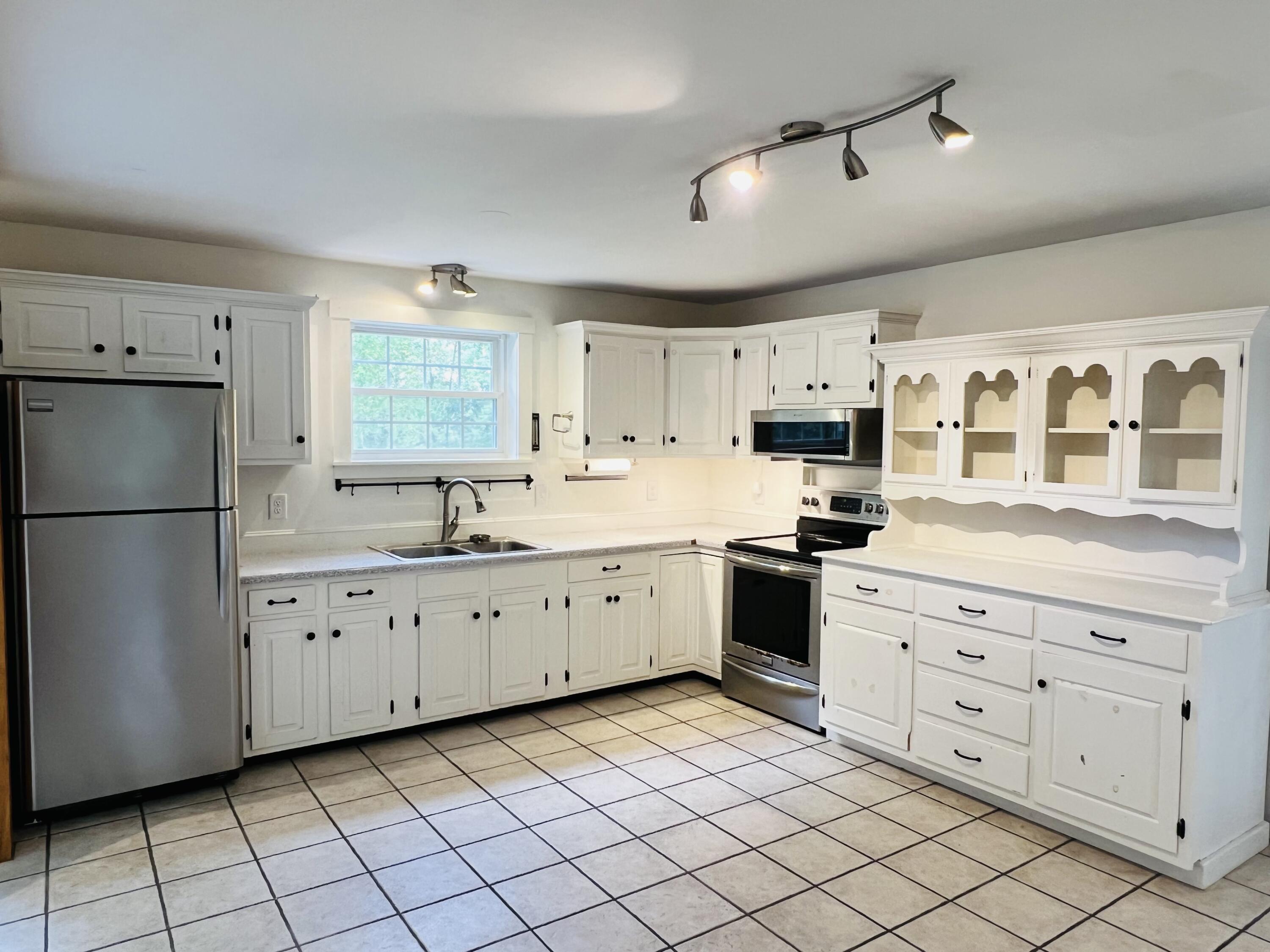 128 Fogler Road Hope, ME 04847 - Photo 4 of 36 Kitchen