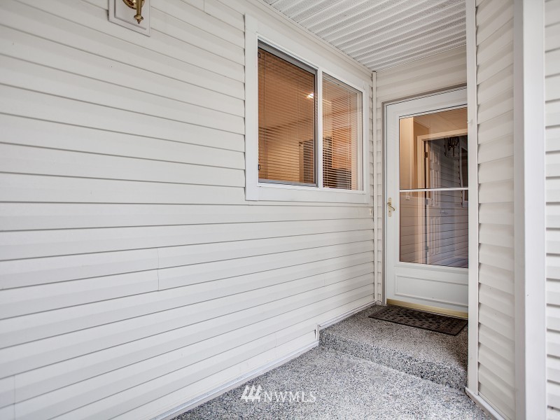 2201 192nd Street Southeast, Unit M3 Bothell, WA 98012 - Photo 2 of 23