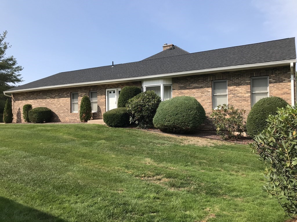 13 G Castle Hills Road, Unit G Agawam, MA 01001 - Photo 2 of 27 Gallery Image 2