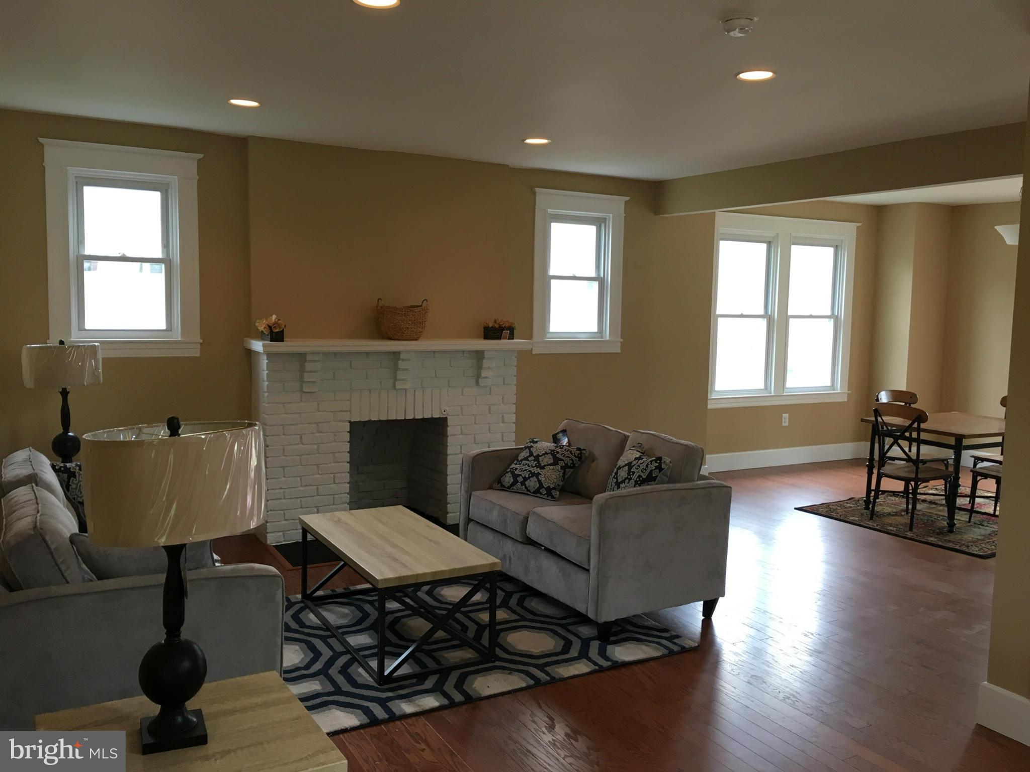 4107 Chatham Road Baltimore, MD 21207 - Photo 19 of 28 Living Room