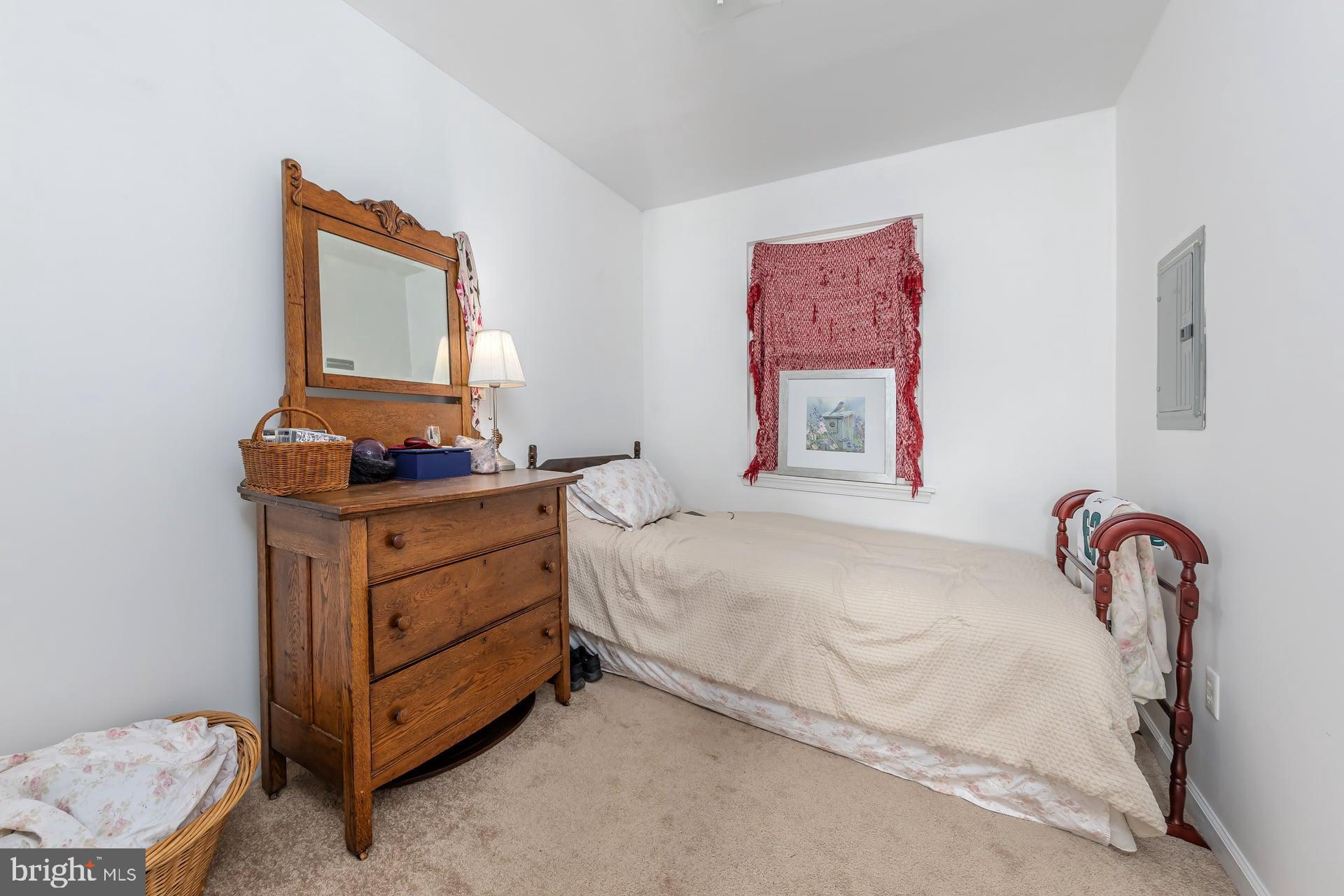 41 Hackett Road Woodstown, NJ 08098 - Photo 26 of 67 a bedroom with a bed and a dresser