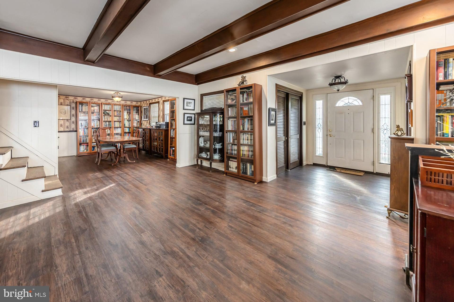 41 Hackett Road Woodstown, NJ 08098 - Photo 5 of 67 a view of a livingroom with hardwood and furniture