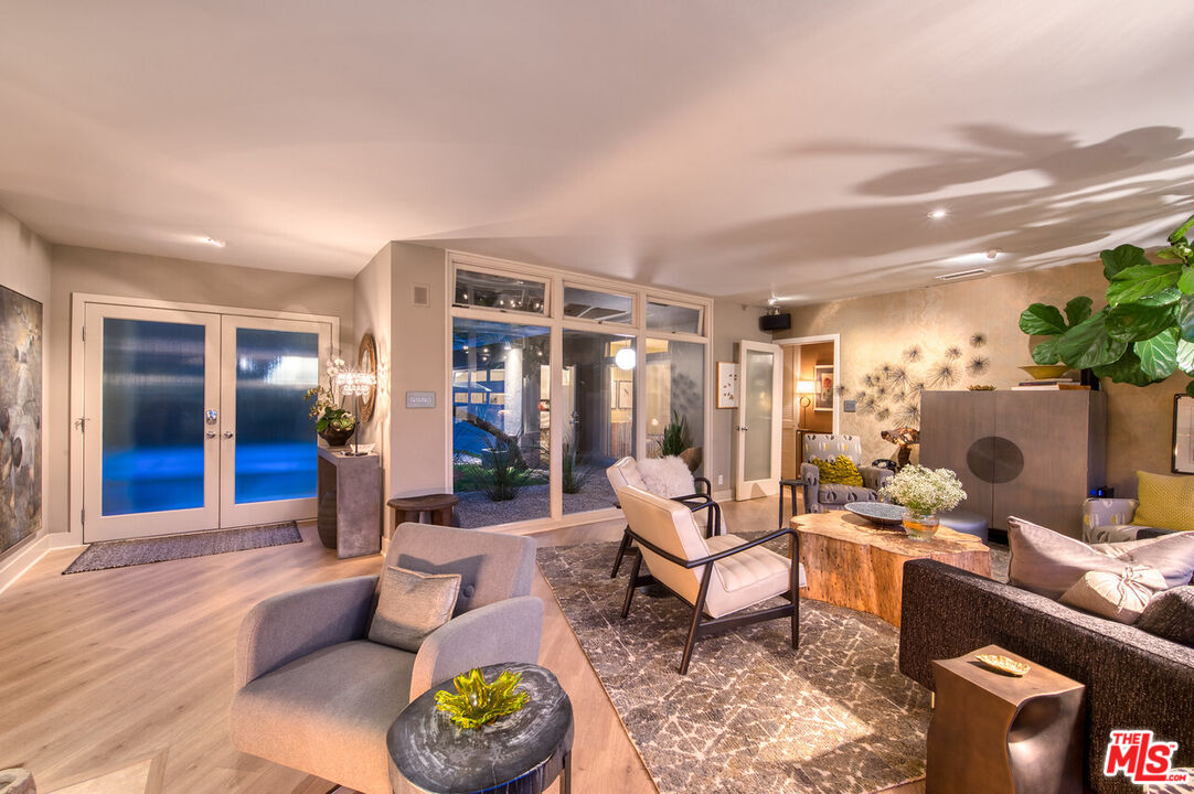 3827 Rhodes Avenue Studio City, CA 91604 - Photo 11 of 28
