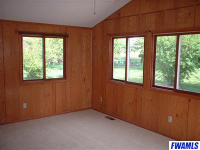 9508 Reindeer Road Fort Wayne, IN 46804 - Photo 4 of 6