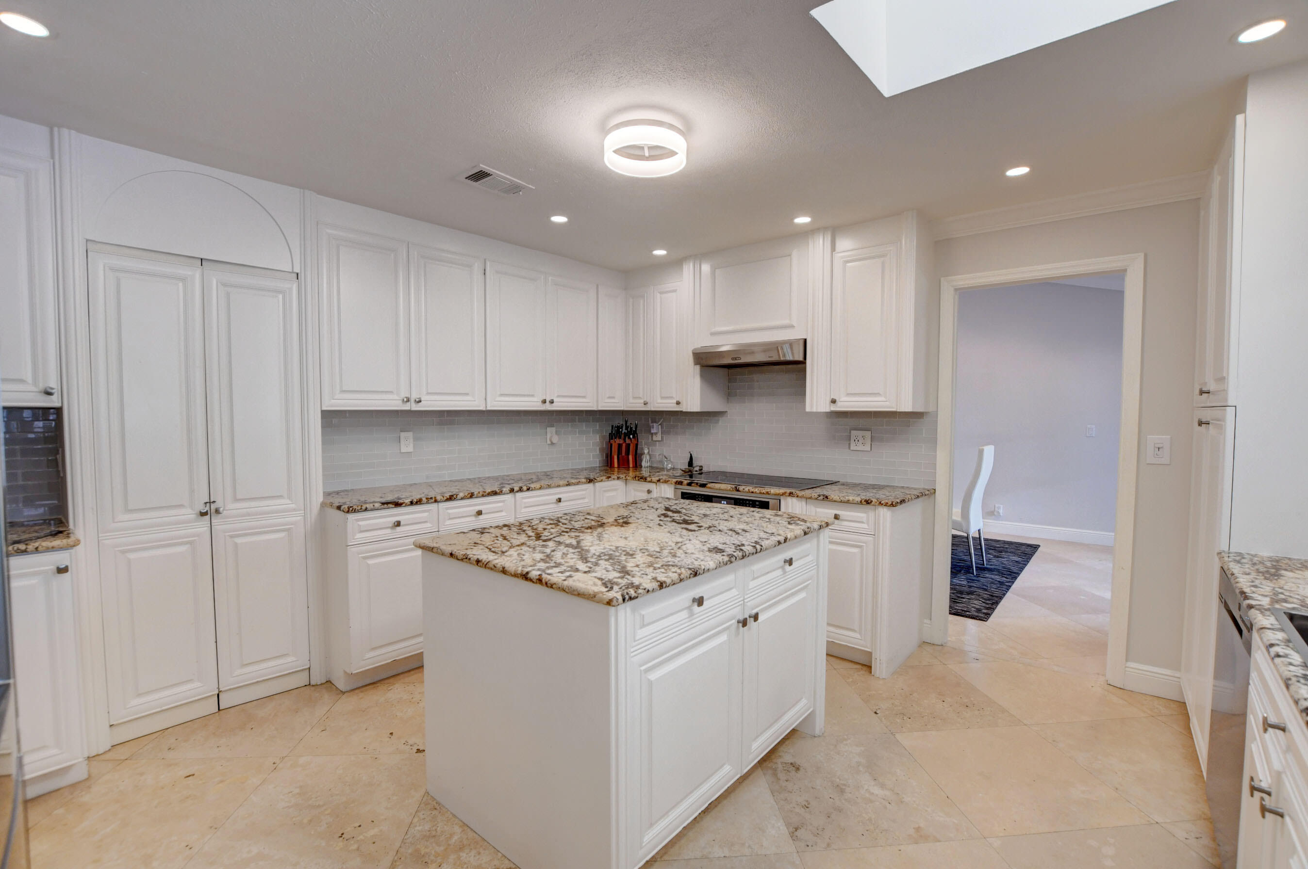 2023 Northwest 19th Way Boca Raton, FL 33431 - Photo 8 of 42 10_ebf_4427and4more