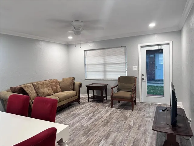 $3,000 | 846 Northwest 8th Street, Hallandale Beach, FL 33009