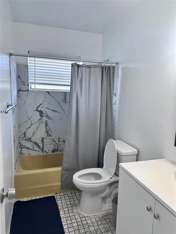 $3,000 | 846 Northwest 8th Street, Hallandale Beach, FL 33009