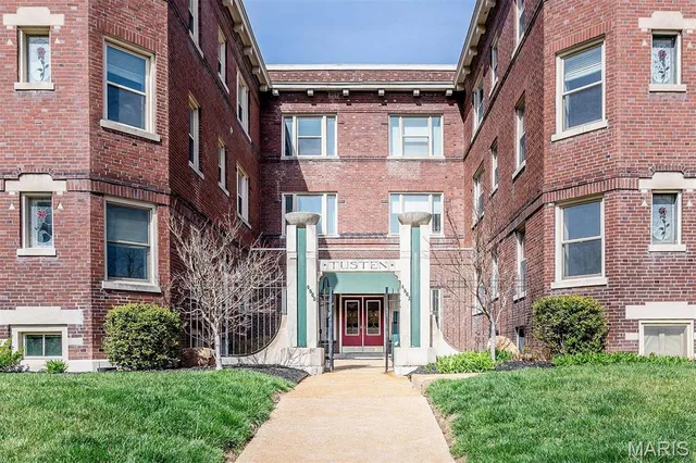 $334,900 | 4561 Laclede Avenue, Unit B, St. Louis, MO 63108