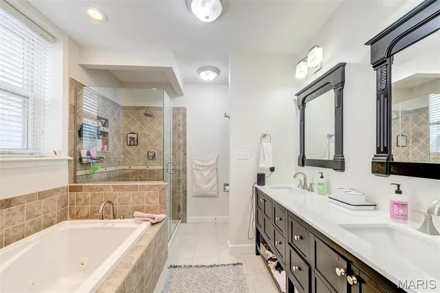 $334,900 | 4561 Laclede Avenue, Unit B, St. Louis, MO 63108