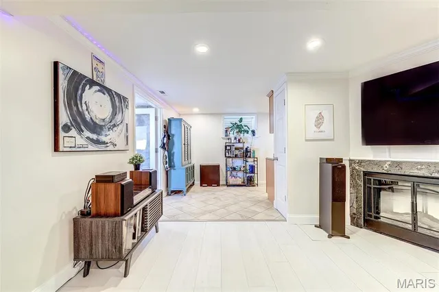 $334,900 | 4561 Laclede Avenue, Unit B, St. Louis, MO 63108