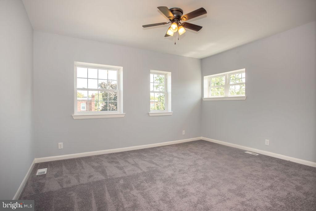 2096 Heather Road Folcroft, PA 19032 - Photo 12 of 17