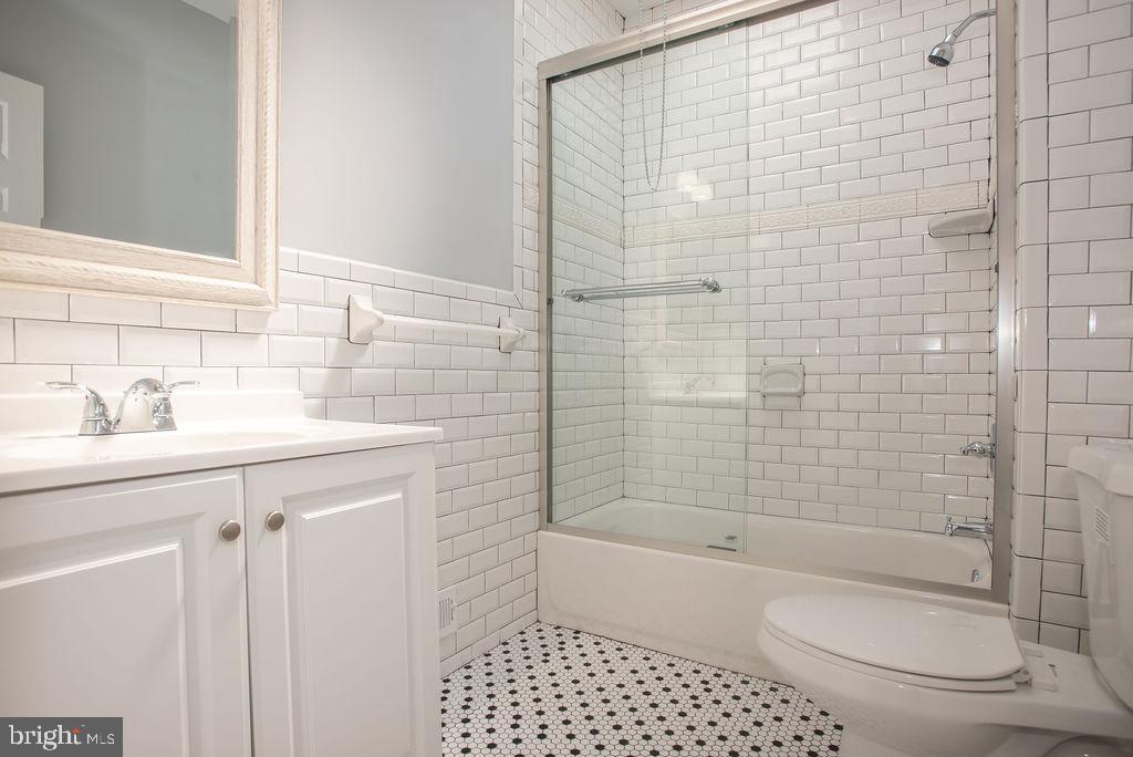 2096 Heather Road Folcroft, PA 19032 - Photo 13 of 17