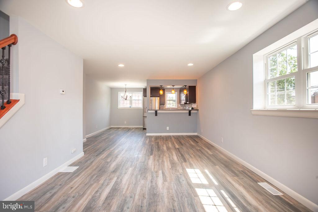 2096 Heather Road Folcroft, PA 19032 - Photo 3 of 17