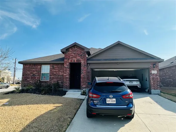 $2,299 | 1452 Stuarts Frst Drive, Denton, TX 76207