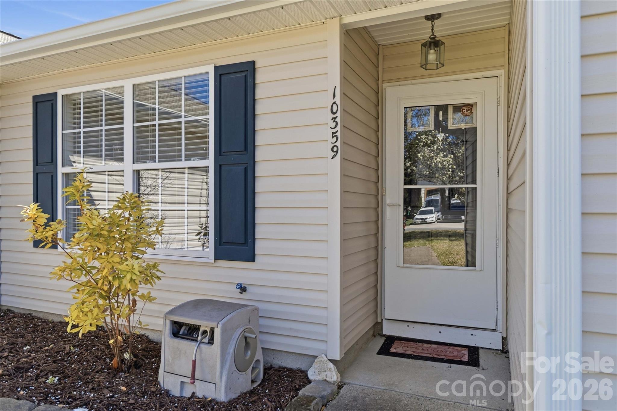 10359 Gold Pan Road Charlotte, NC 28215 - Photo 4 of 25 Gallery Image 4