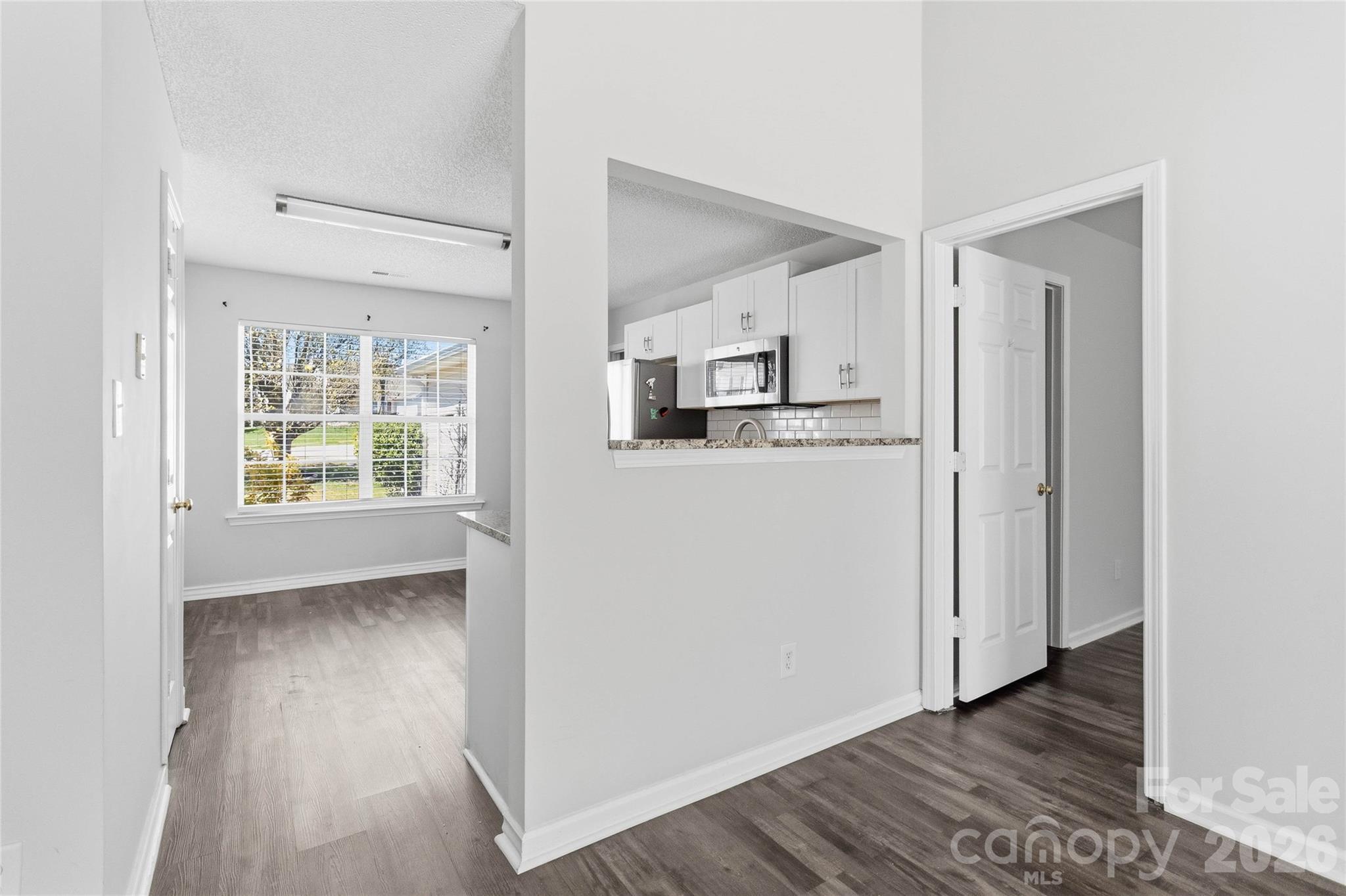 10359 Gold Pan Road Charlotte, NC 28215 - Photo 8 of 25 Gallery Image 8