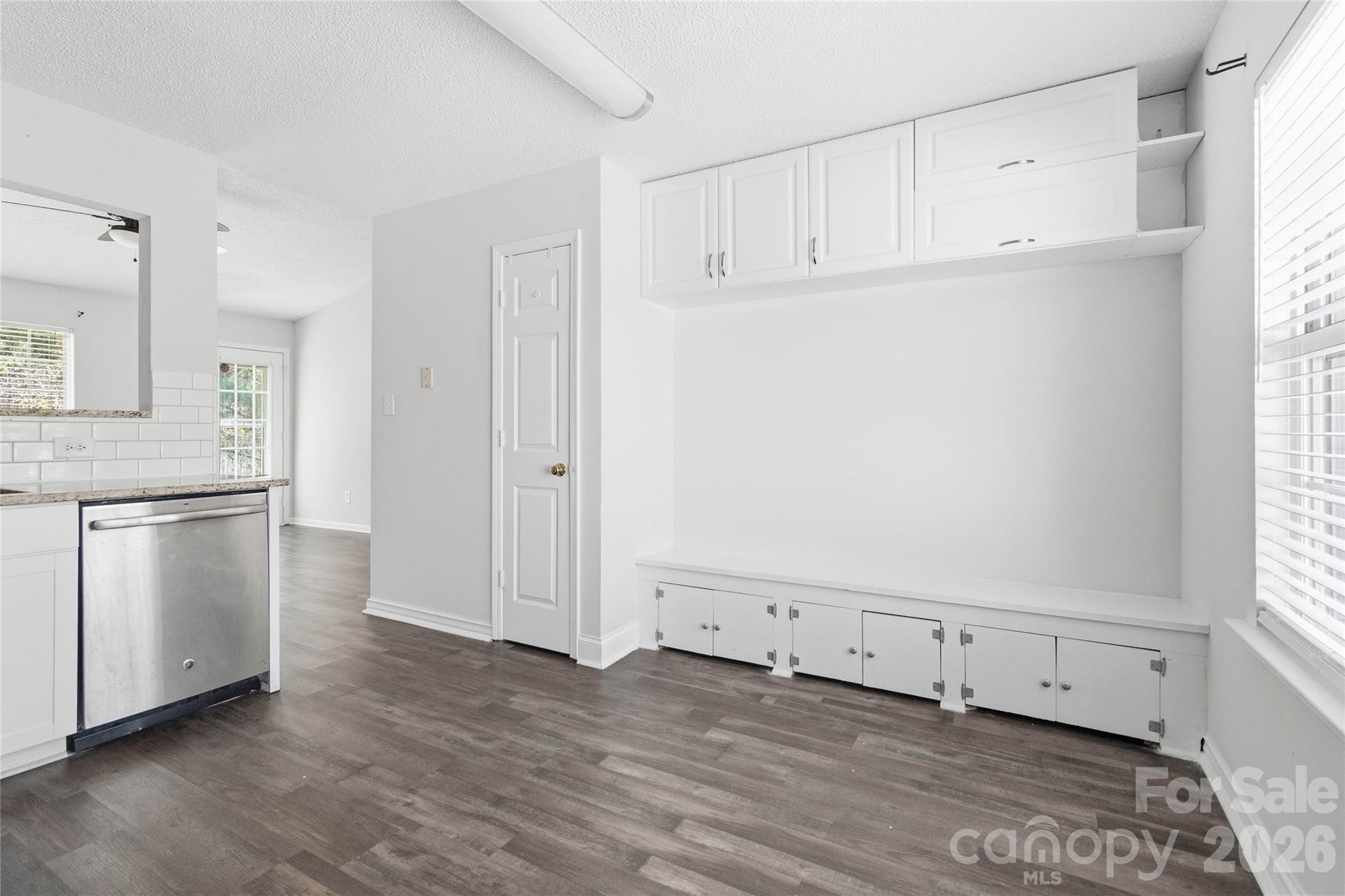 10359 Gold Pan Road Charlotte, NC 28215 - Photo 9 of 25 Gallery Image 9