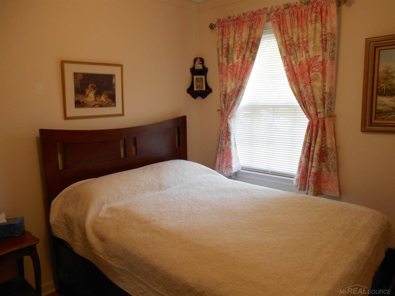 643 Barrington Road Grosse Pointe Park, MI 48230 - Photo 22 of 30
