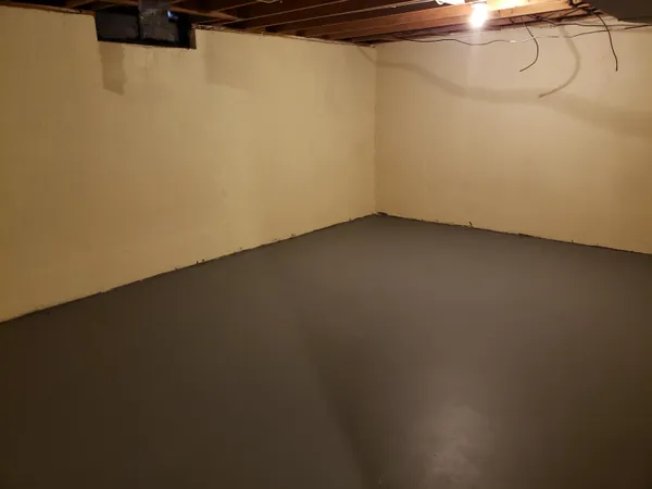 $1,200 | 1391 South Center Road, Saginaw, MI 48638