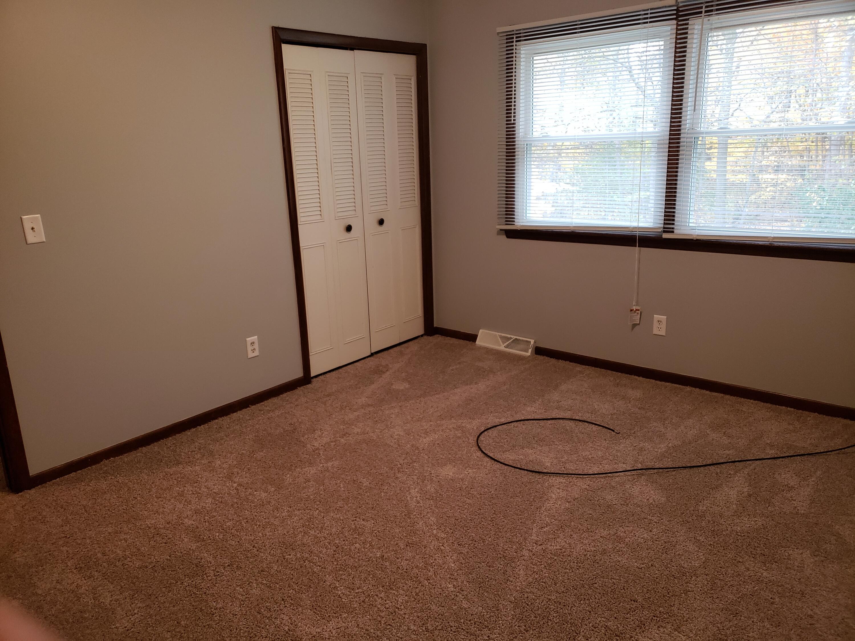 1391 South Center Road Saginaw, MI 48638 - Photo 5 of 12 1441 bedroom 1