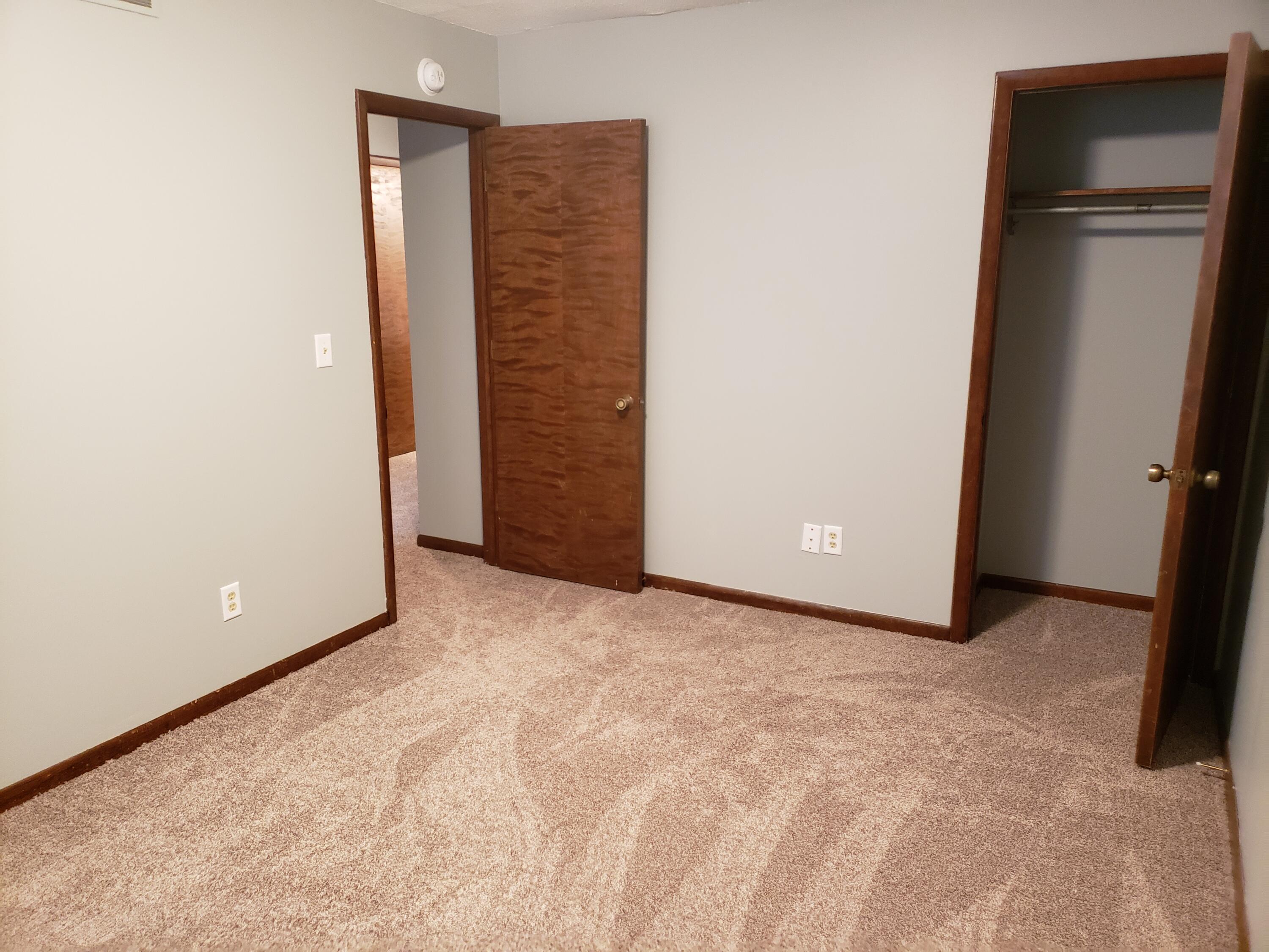 1391 South Center Road Saginaw, MI 48638 - Photo 7 of 12 1441 bedroom 3