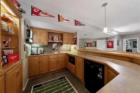 $529,950 | 8517 North Barberry Road, Kansas City, MO 64153