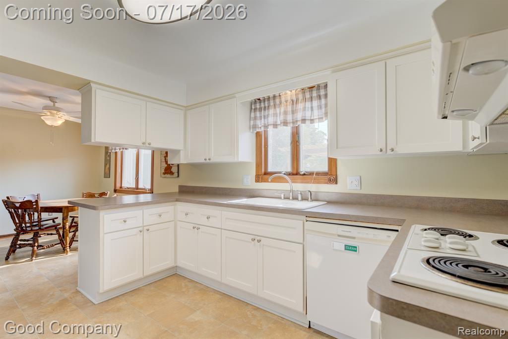 53625 Shelby Road Utica, MI 48316 - Photo 15 of 67 Gallery Image 15