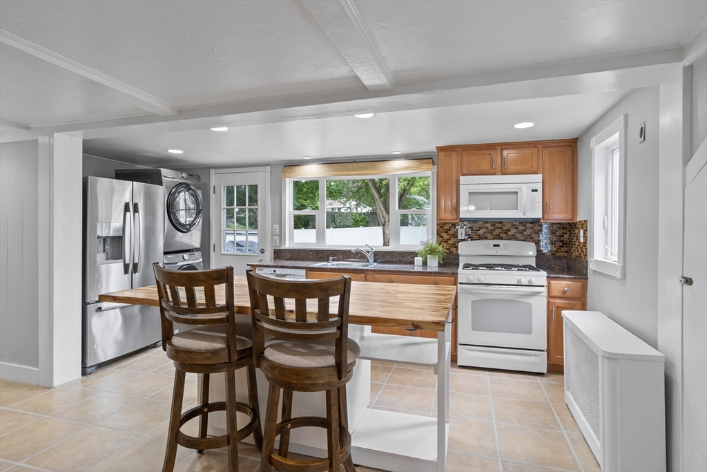 552 Farm Road Marlborough, MA 01752 - Photo 2 of 39 Gallery Image 2