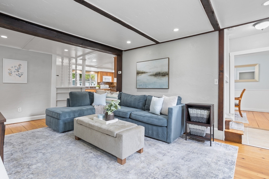552 Farm Road Marlborough, MA 01752 - Photo 10 of 39 Gallery Image 10
