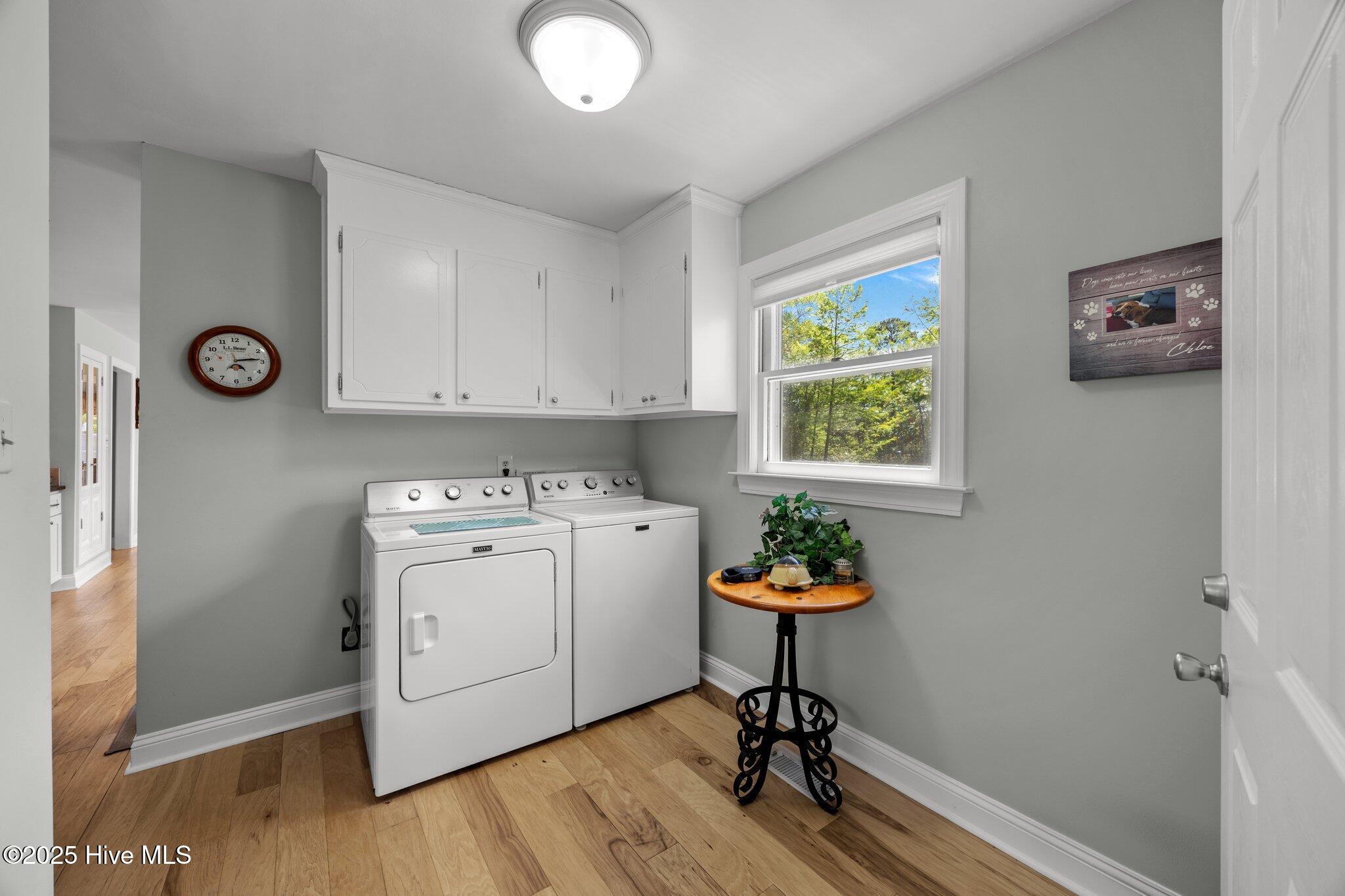 204 Gangplank Road New Bern, NC 28562 - Photo 27 of 47 Laundry Area With Storage
