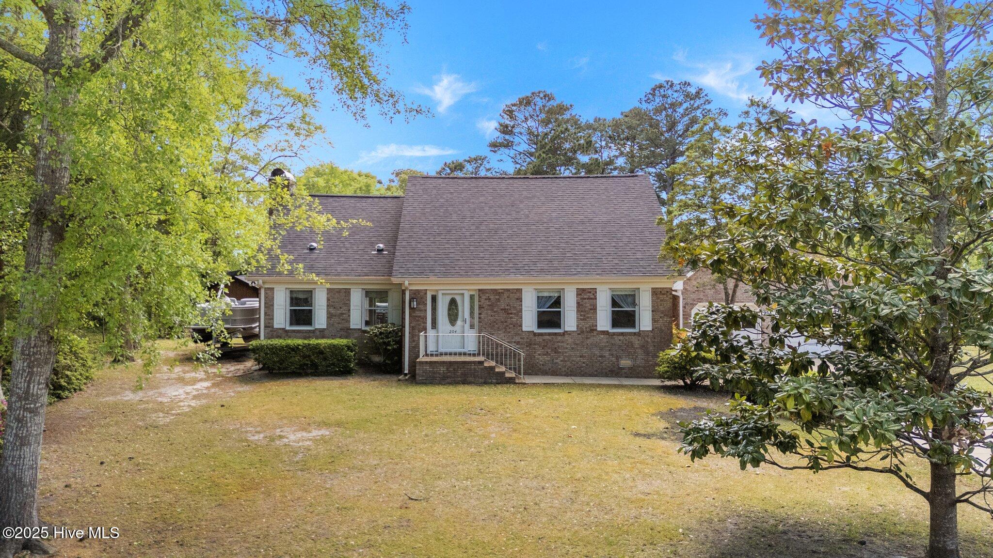 204 Gangplank Road New Bern, NC 28562 - Photo 44 of 47 Charming Front View