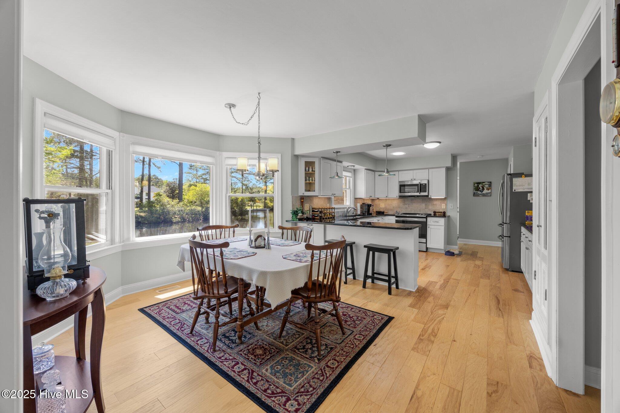 204 Gangplank Road New Bern, NC 28562 - Photo 9 of 47 Dining Area