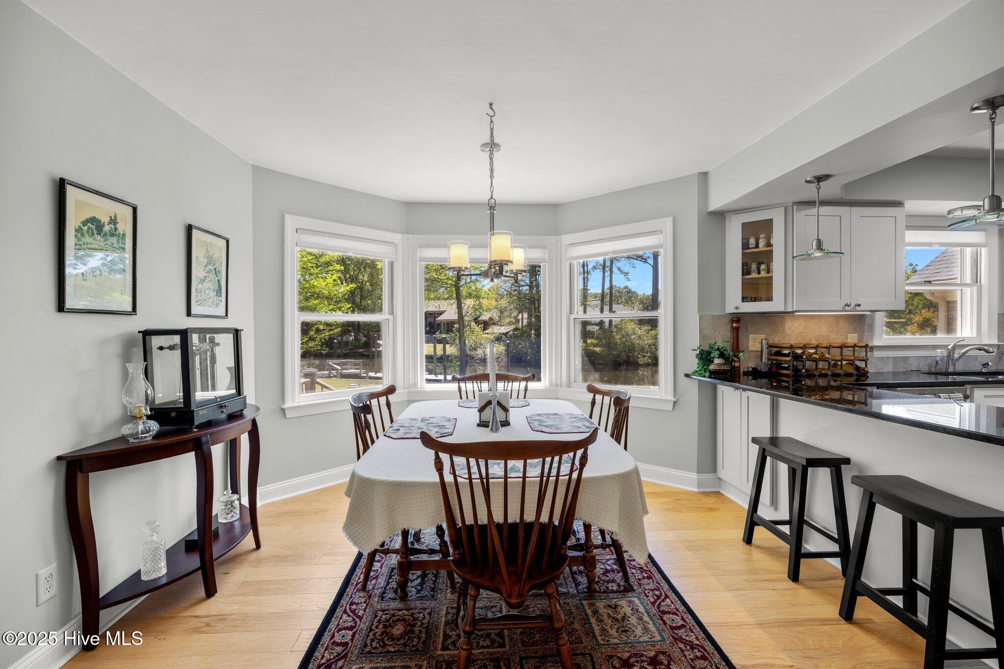 204 Gangplank Road New Bern, NC 28562 - Photo 10 of 47 Beautiful Bay Windows