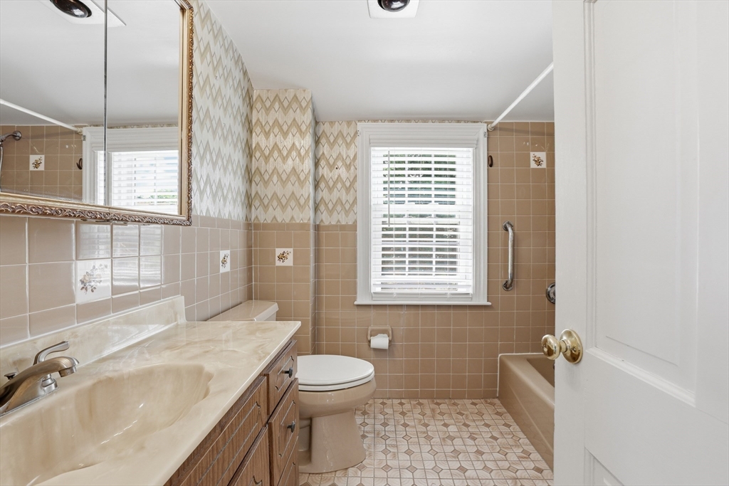 31 Beech Street Dedham, MA 02026 - Photo 21 of 40