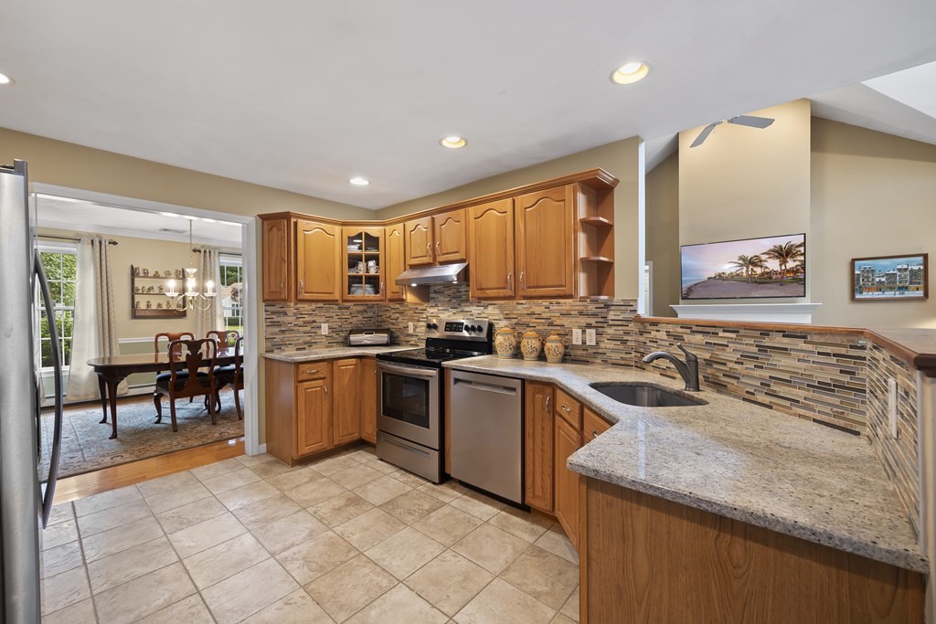106 Tearall Road Raynham, MA 02767 - Photo 13 of 38 Gallery Image 13