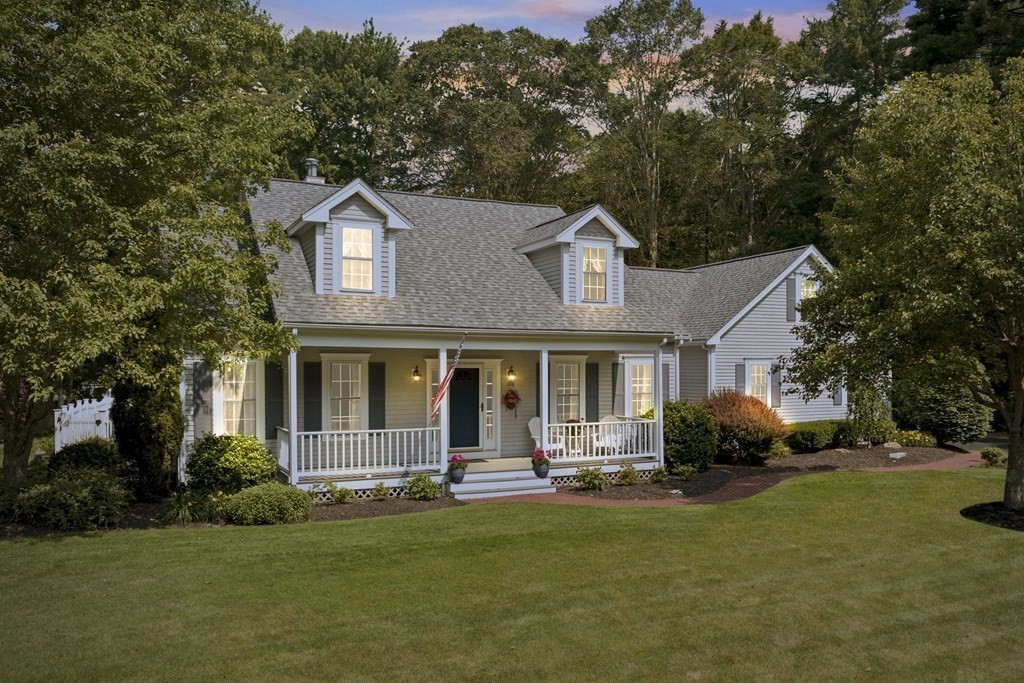 106 Tearall Road Raynham, MA 02767 - Photo 3 of 38 Gallery Image 3